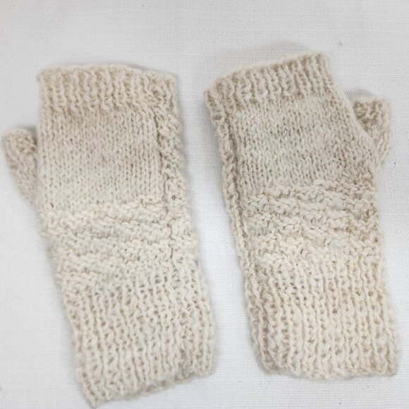 🖤 Handmade Acrylic Ivory White Cable Knit Fingerless Gloves Mittens S/M - Picture 2 of 4